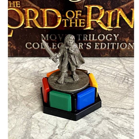 Lord of the Rings Trivial Pursuit Replacement Piece - Frodo Baggins - Picture 2 of 4